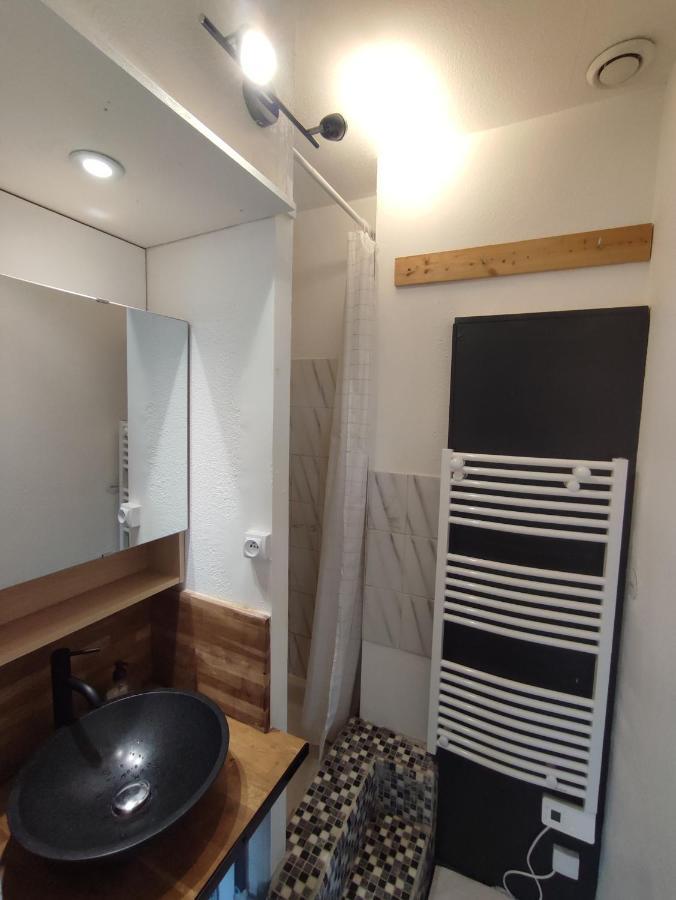 Appartement 2 Pieces Centre De Vannes Avec Parking Prive Dış mekan fotoğraf